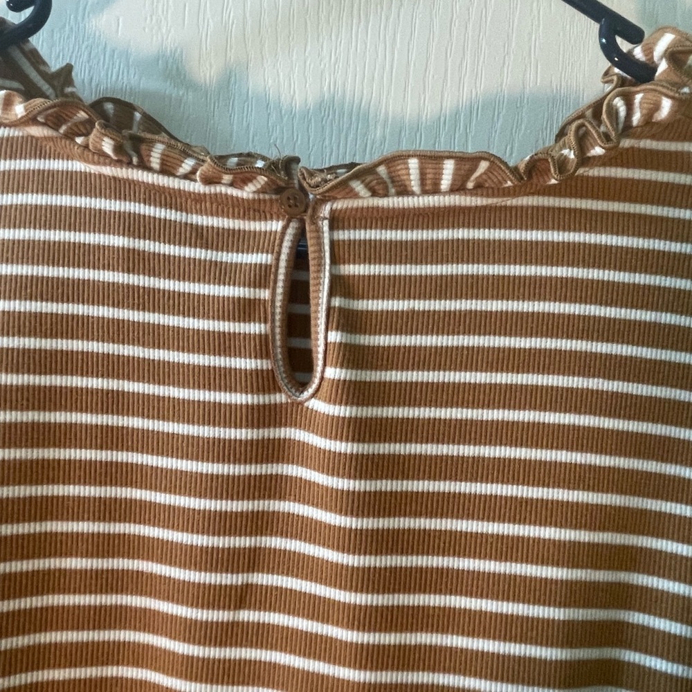 Croft & Barrow Tan and White Striped Top - Picture 6 of 9